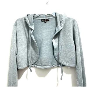 Gray cropped sleeve